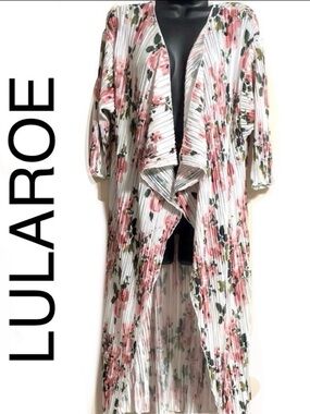3/$13🌼LULAROE SHIRLEY Beautiful Floral Cardigan🌼